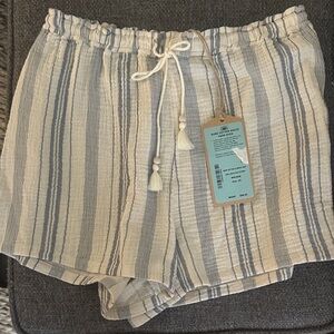 Faherty High Waist Striped Shorts - Cream and Blue